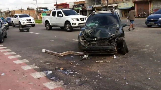 Imagem ilustrativa da notícia Acidente deixa trânsito lento em avenida intensa de Belém