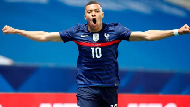 Imagem ilustrativa da notícia "Não vai sair", diz PSG a Real Madrid sobre Mbappe