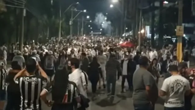 Imagem ilustrativa da notícia Classificação do Atlético-MG é regada a aglomeração nas ruas