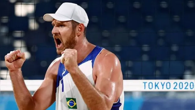 Imagem ilustrativa da notícia Vôlei de praia masculino: Brasil vence e avança para quartas