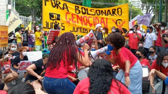 Imagem ilustrativa da notícia Protesto pelo impeachment de Bolsonaro ganha força nas ruas