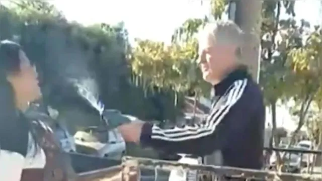 Imagem ilustrativa da notícia Vídeo: patrão joga ácido em rosto de faxineira durante briga