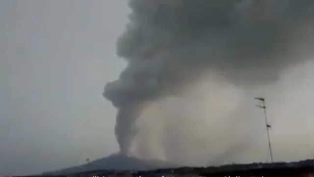 Imagem ilustrativa da notícia Vídeo: vulcão Etna entra em erupção e provoca tremores