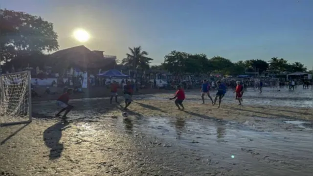 Imagem ilustrativa da notícia Atividades esportivas agitam veranistas em praias no Pará