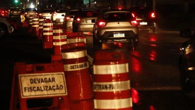 Imagem ilustrativa da notícia Saída de Belém tem trânsito intenso e muita chuva