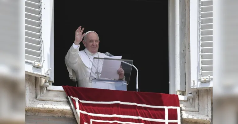 Imagem ilustrativa da notícia Papa Francisco deve ficar internado por sete dias 