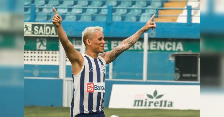 Imagem ilustrativa da notícia Lateral Diego Matos diz que vive seu melhor momento no time