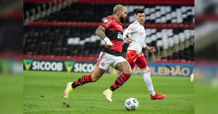 Imagem ilustrativa da notícia Flamengo goleado e empate na Vila agitam a Série A