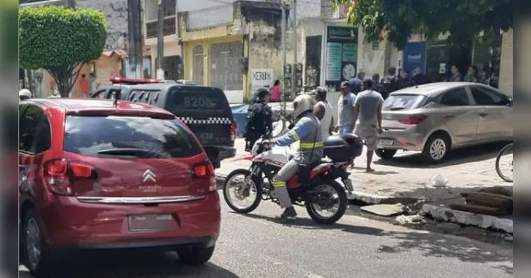 Imagem ilustrativa da notícia Assaltante tenta roubar idoso, apanha da vítima e vai preso