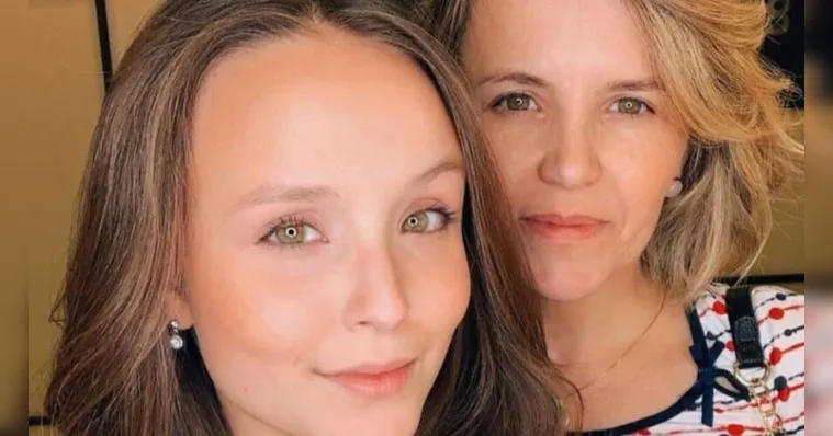 Imagem ilustrativa da notícia Mãe de Larissa Manoela deixa de seguir a filha nas redes