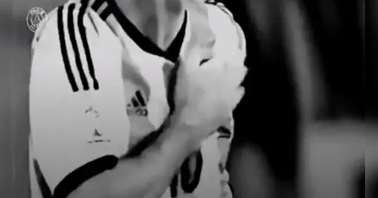 Imagem ilustrativa da notícia Na área! PSG publica 1º vídeo sobre contratação de Messi