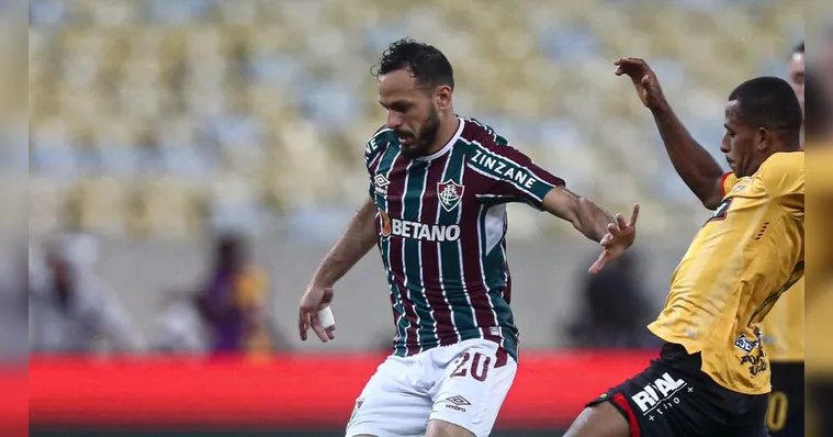 Imagem ilustrativa da notícia Desorganizado, Fluminense empata com Barcelona no Maracanã