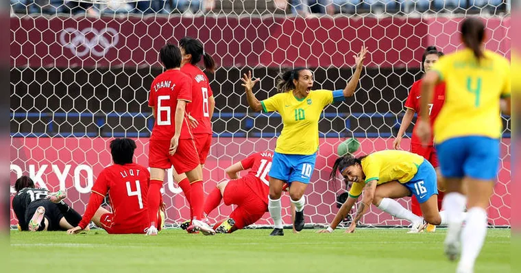 Imagem ilustrativa da notícia Vídeo: seleção feminina goleia China na estreia em Tóquio