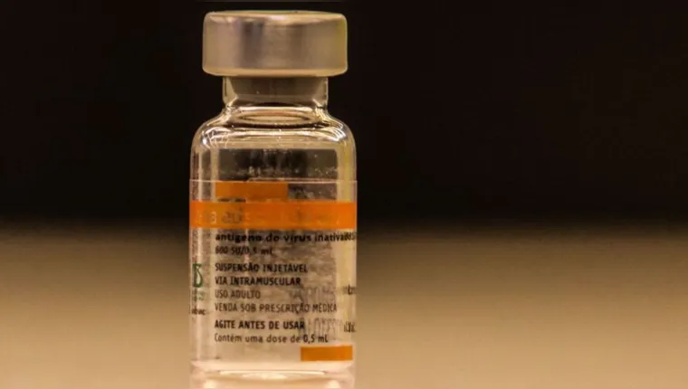 Imagem ilustrativa da notícia Ministério avalia 3ª dose em vacinados com Coronavac 