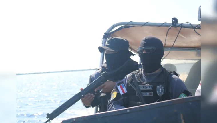 Imagem ilustrativa da notícia Polícia desmonta ação de piratas e apreende 300 armas no AM