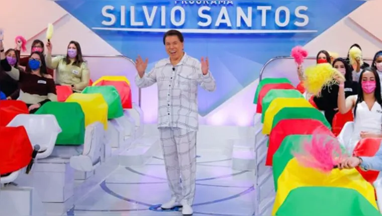 Imagem ilustrativa da notícia Silvio Santos vai trabalhar de pijama no SBT