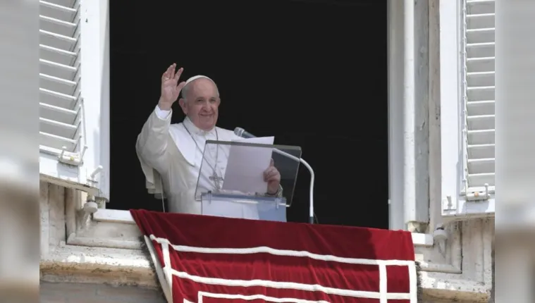 Imagem ilustrativa da notícia Papa Francisco deve ficar internado por sete dias 