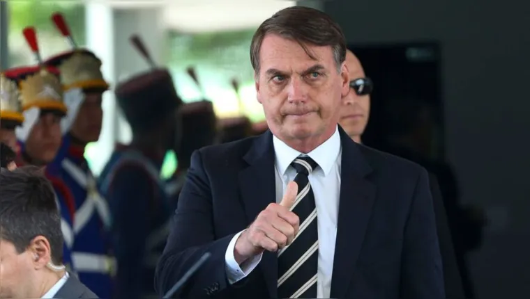 Imagem ilustrativa da notícia Bolsonaro desiste do impeachment do presidente do TSE