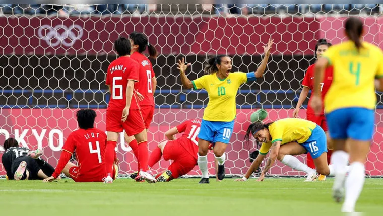 Imagem ilustrativa da notícia Vídeo: seleção feminina goleia China na estreia em Tóquio