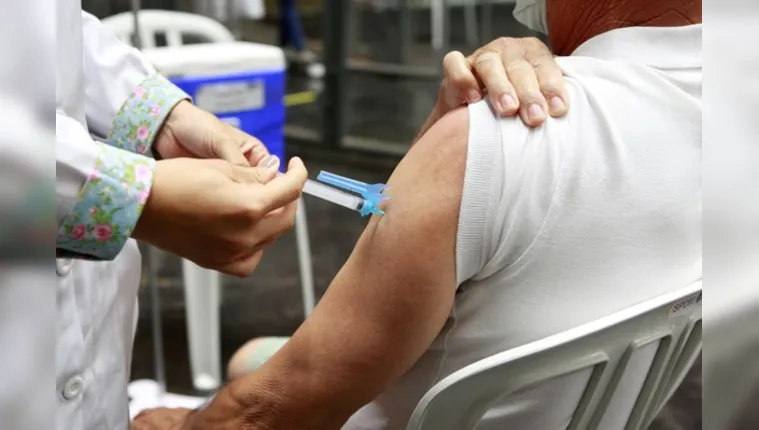 Imagem ilustrativa da notícia Pessoas que tomaram até 4 doses de vacina são investigadas