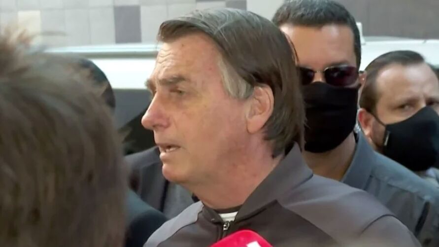 Bolsonaro afirmou que o presidente do TSE faz "ativismo eleitoral" contra o voto impresso