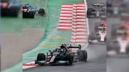 Imagem ilustrativa da notícia Bottas vence GP da Turquia e Verstappen retoma liderança