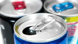 Imagem ilustrativa da notícia Jovem é internada após ingerir 12 latas de Red Bull