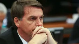 Bolsonaro confessou que chora no banheiro e que a mulher Michelle Bolsonaro nunca viu.