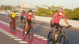 Segundo o CTB os ciclistas devem utilizar ciclofaixas, ciclovias ou acostamentos