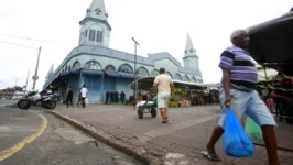 A lavagem faz parte do programa "Belém Bem Cuidada", da Prefeitura de Belém