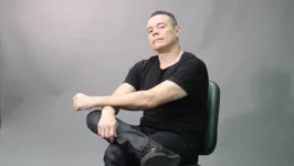 Professor e cantor, Elias Hage uniu docência e música no trabalho