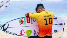 Medina bateu o brasileiro Felipe Toledo na final.