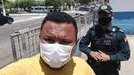 A PM está trabalhando para encontrar os outros dois criminosos e desarticular o bando.  