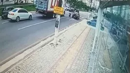 Imagem ilustrativa da notícia Em vídeo, adolescente diz que "Deus mandou" ele furtar carro