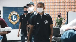 Uchôa sente a primeira lesão na temporada e já fica fora por três semanas.