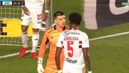 Volpe e Arboleda se desentendem em empate do São Paulo