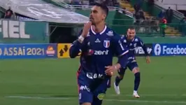 Pikachu mandando beijo pra torcida