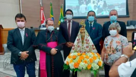 O presidente da Câmara, Pedro Correa e demais vereadores receberam a imagem peregrina