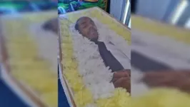 Travesti foi enterrada como homem e família está sendo acusada de transfobia