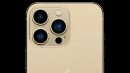 O novo aparelho, sucessor do iPhone 12, possui mais bateria e uma câmera melhor