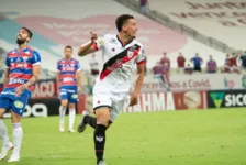 Gol de Baralhas, do Atlético-GO - Partida entre Fortaleza e Atlético-GO, válida pela 23ª rodada do Campeonato Brasileiro - Série A, no estádio Castelão, em Fortaleza (CE), neste sábado (2).