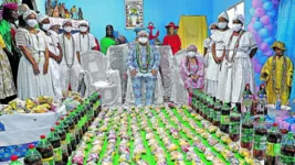 No Templo de Mina Nagô de Ogum, o final de semana foi de preparação dos doces para hoje

