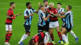 O Rubro-Negro venceu por 4 a 0 a primeira partida contra o tricolor gaúcho 