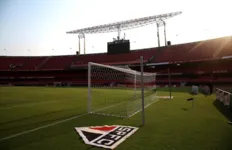 Falha em site do São Paulo expõe contratos sigilosos e acordo de patrocínio.
