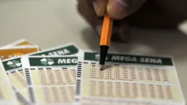 Na Mega-Sena, os bolões têm preço mínimo de R$ 10 e cada cota não pode ser inferior a R$ 5.