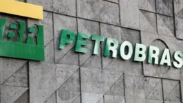 Enquanto os brasileiros sofrem com o aumento dos preços dos combustíveis, a Petrobras registra lucro de R$ 31,1 bilhões.