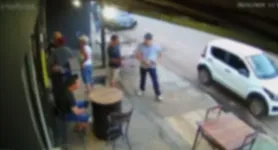 Homem chegou a mostrar uma arma após consumir no bar