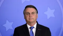 Bolsonaro determina redução da bandeira tarifária, o que pode amenizar o bolso da população