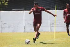 Zagueiro Romércio deverá voltar ao time no próximo jogo do Clube do Remo, na Série B, contra a Ponte Preta.