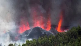 Vulcão já deixa rastro de destruição nas Ilhas Canárias.